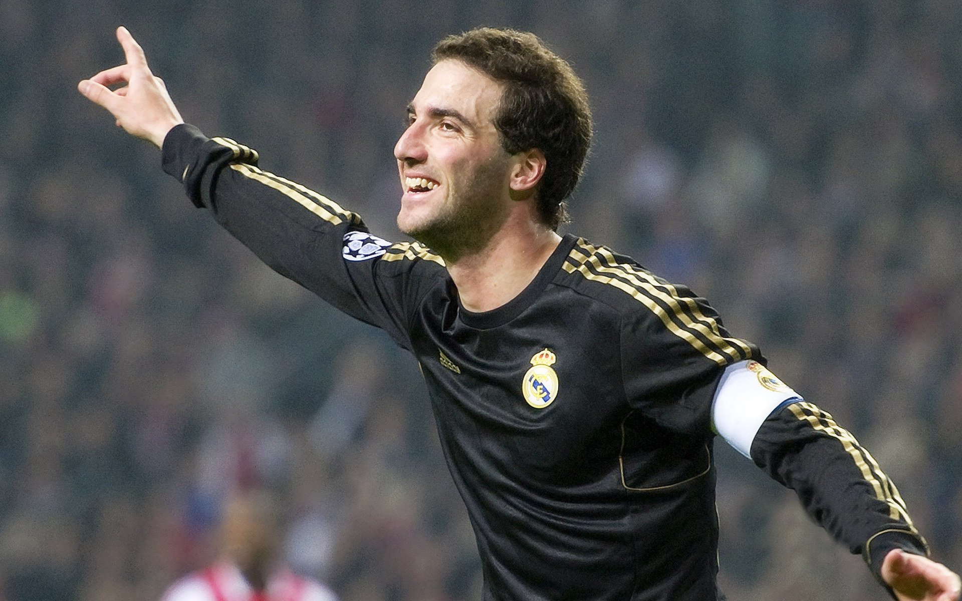 “意甲爆发大战，追逐梦想的脚步不停歇”，意甲2020-2021赛程表